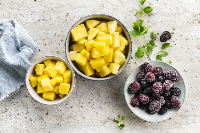 Frozen fruit  (1)